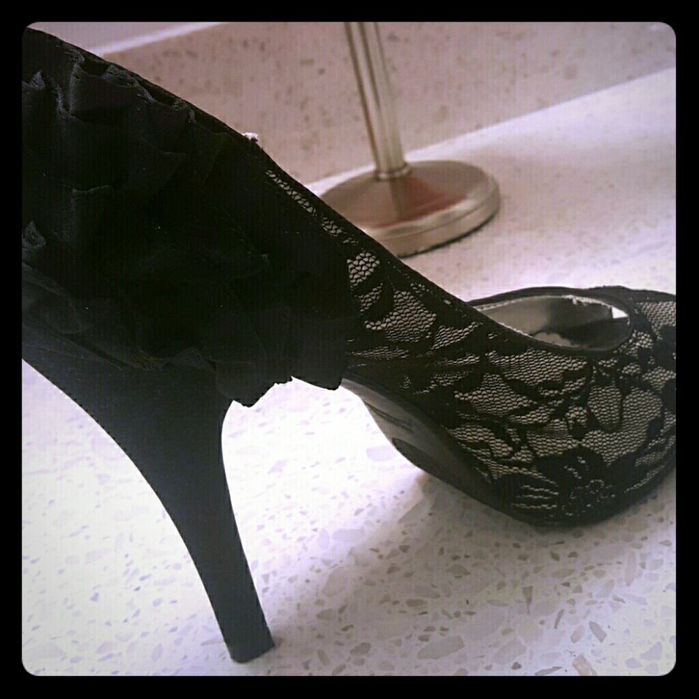 Satin/lace heels